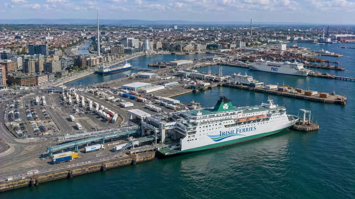 Porto de ferry de Dublin, na Irlanda